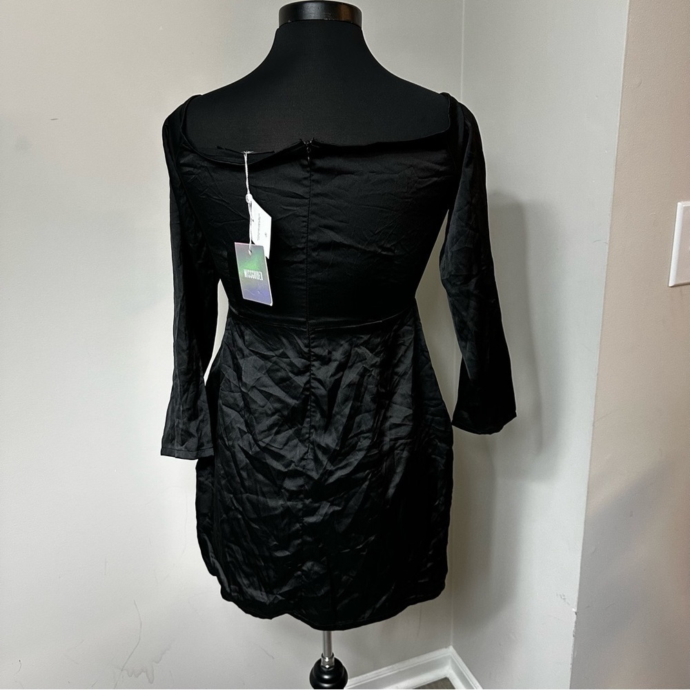 NWT Missguided Silky Bardot Shift Black Dress in Size 10 - Picture 4 of 6